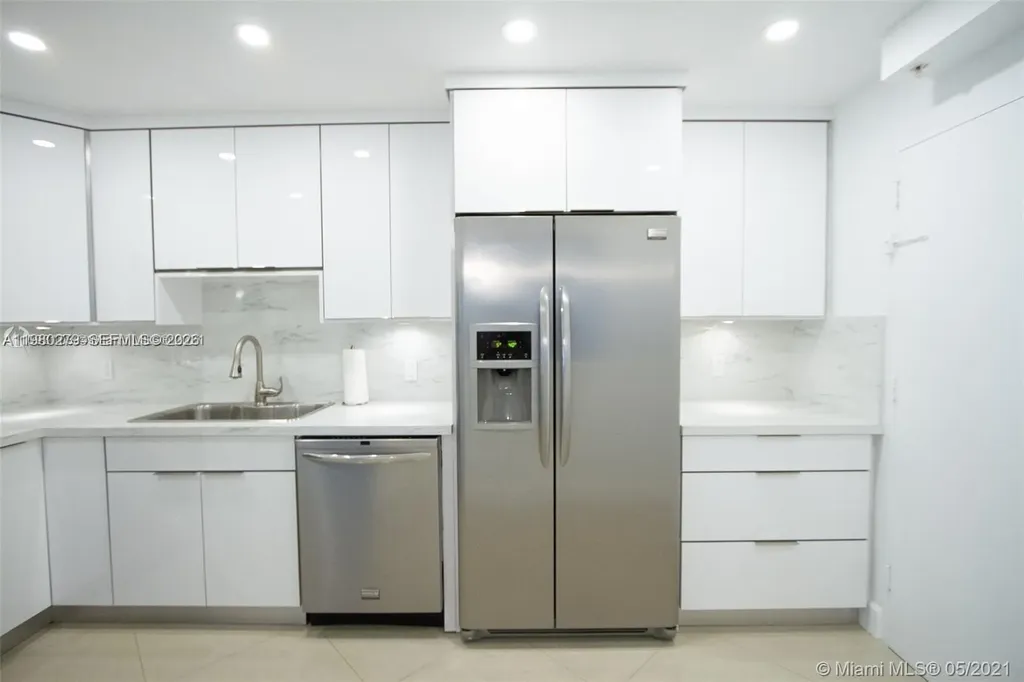 3801 S Ocean Drive (Avail April 1, 2026) Hollywood FL 33019