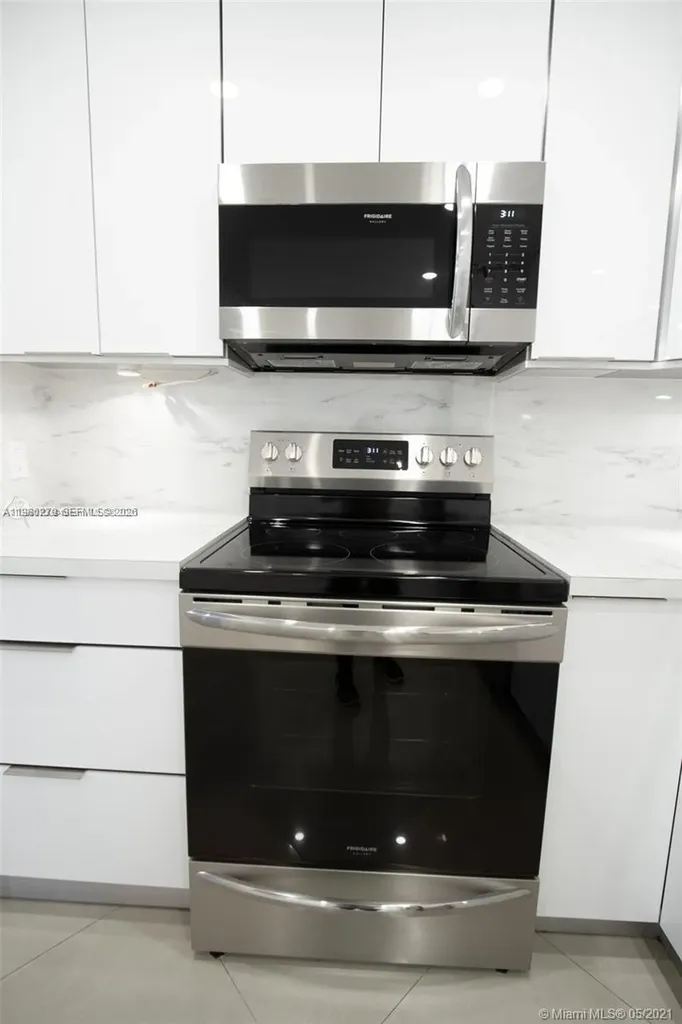 3801 S Ocean Drive (Avail April 1, 2026) Hollywood FL 33019