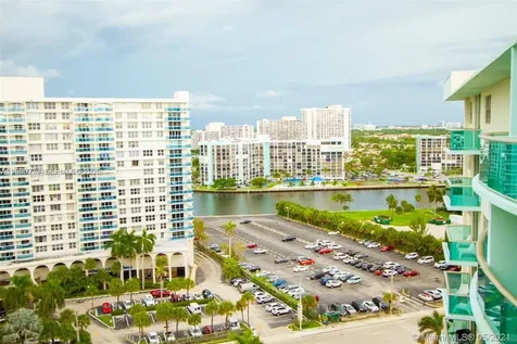 3801 S Ocean Drive (Avail April 1, 2026) Hollywood FL 33019