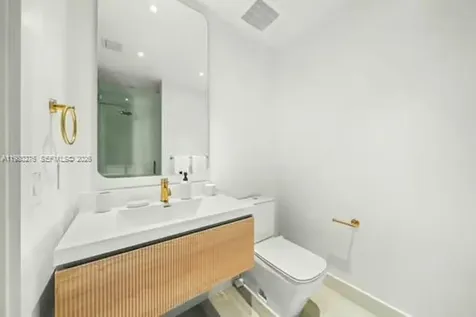 100 S Pointe Drive Miami Beach FL 33139