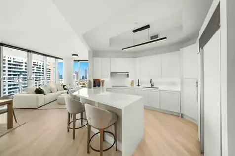 100 S Pointe Drive Miami Beach FL 33139