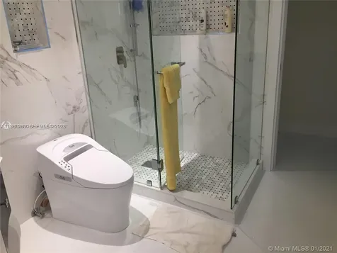 16485 Collins Avenue Sunny Isles Beach FL 33160