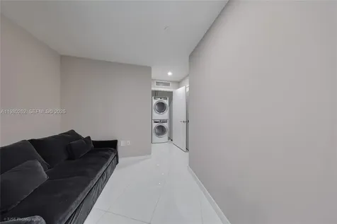 851 NE 1st Avenue Miami FL 33132