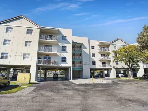 8260 SW 210th Street Cutler Bay FL 33189