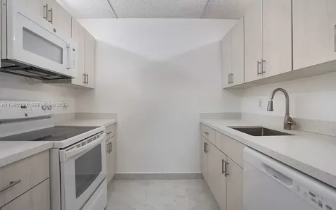 8260 SW 210th Street Cutler Bay FL 33189