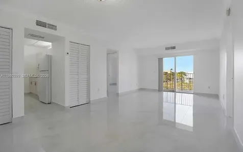 8260 SW 210th Street Cutler Bay FL 33189