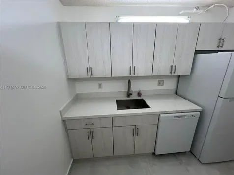 8260 SW 210th Street Cutler Bay FL 33189