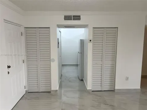 8260 SW 210th Street Cutler Bay FL 33189