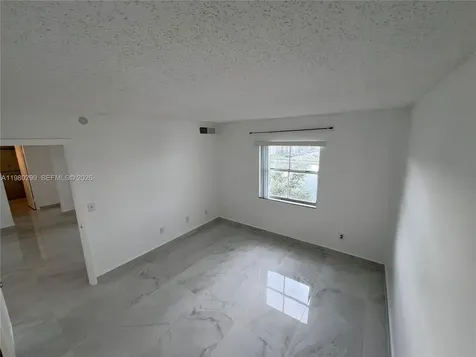 8260 SW 210th Street Cutler Bay FL 33189