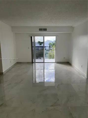 8260 SW 210th Street Cutler Bay FL 33189