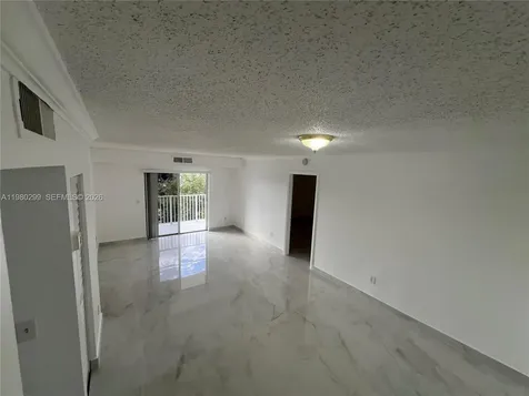 8260 SW 210th Street Cutler Bay FL 33189