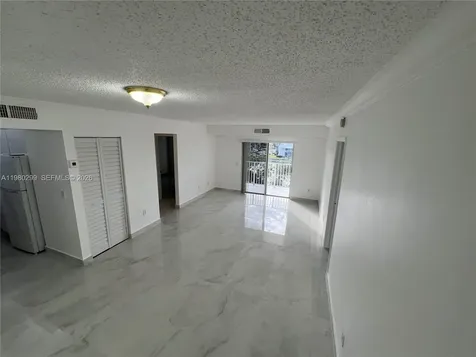 8260 SW 210th Street Cutler Bay FL 33189