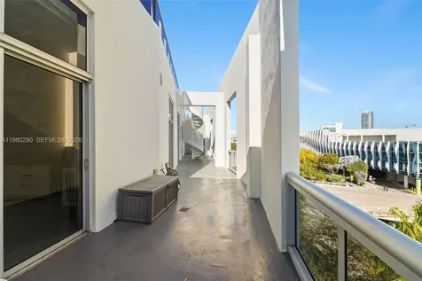 2001 Meridian Avenue Miami Beach FL 33139