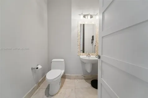 2001 Meridian Avenue Miami Beach FL 33139