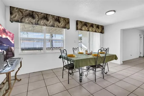 8209 NW 91st Avenue Tamarac FL 33321