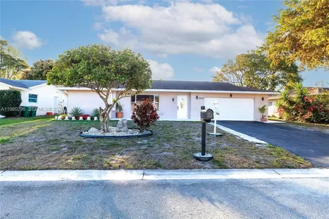 8209 NW 91st Avenue Tamarac FL 33321