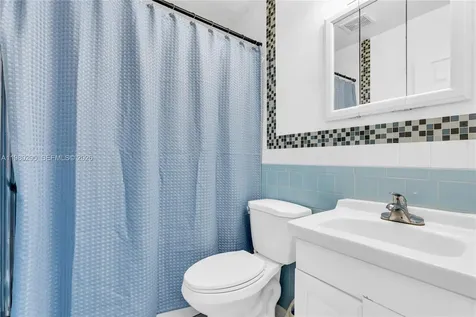 8209 NW 91st Avenue Tamarac FL 33321