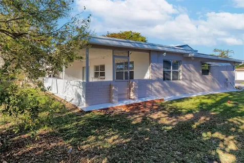 8209 NW 91st Avenue Tamarac FL 33321