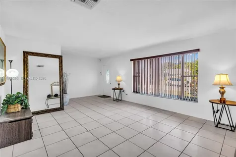 8209 NW 91st Avenue Tamarac FL 33321