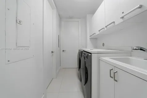 5959 Collins Avenue Miami Beach FL 33140