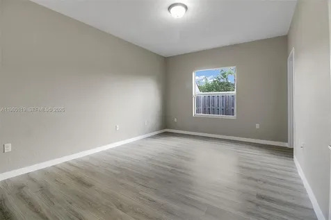 552 NE 5th Way Florida City FL 33034