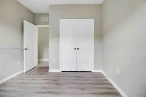 552 NE 5th Way Florida City FL 33034