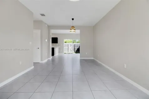 552 NE 5th Way Florida City FL 33034