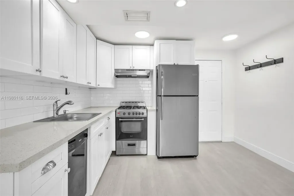 3245 Virginia Street Miami FL 33133
