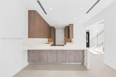 2710 S Le Jeune Road Coral Gables FL 33134