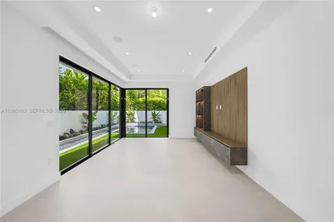2710 S Le Jeune Road Coral Gables FL 33134