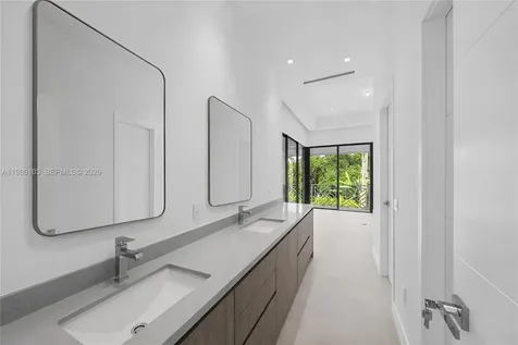 2710 S Le Jeune Road Coral Gables FL 33134