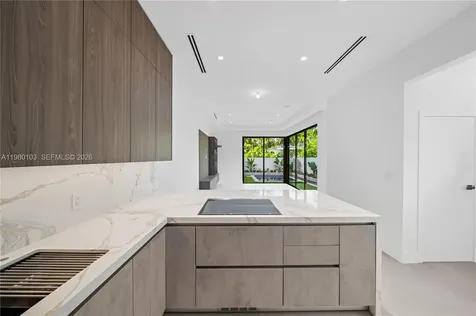 2710 S Le Jeune Road Coral Gables FL 33134