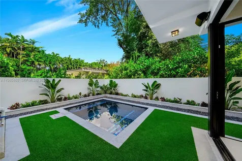 2710 S Le Jeune Road Coral Gables FL 33134