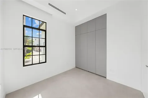 2710 S Le Jeune Road Coral Gables FL 33134