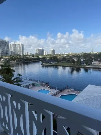 3113 S Ocean Drive Hallandale Beach FL 33009