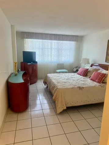 3113 S Ocean Drive Hallandale Beach FL 33009