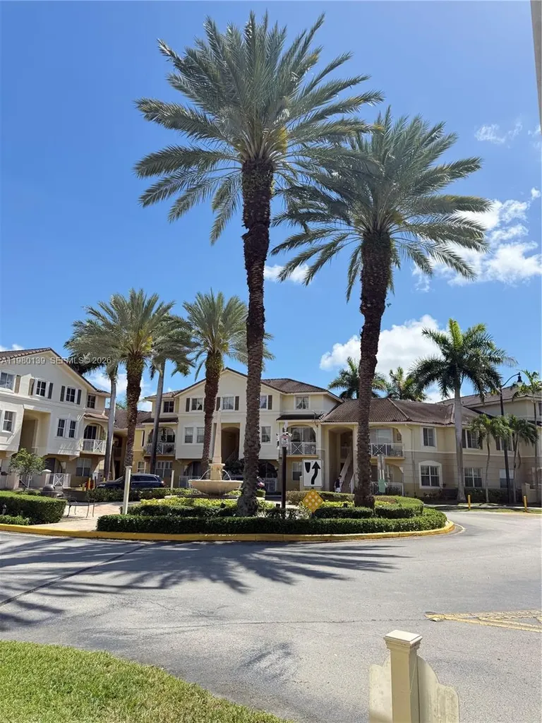 8838 W Flagler Street Miami FL 33174