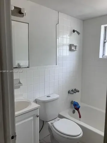 3696 William Avenue Miami FL 33133