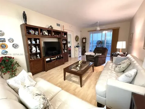 7775 Yardley Drive Tamarac FL 33321