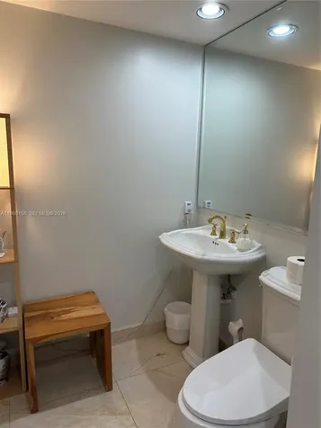 19111 Collins Avenue Sunny Isles Beach FL 33160