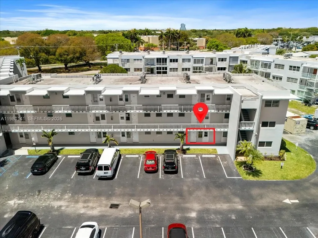 2200 Park Lane Hollywood FL 33021