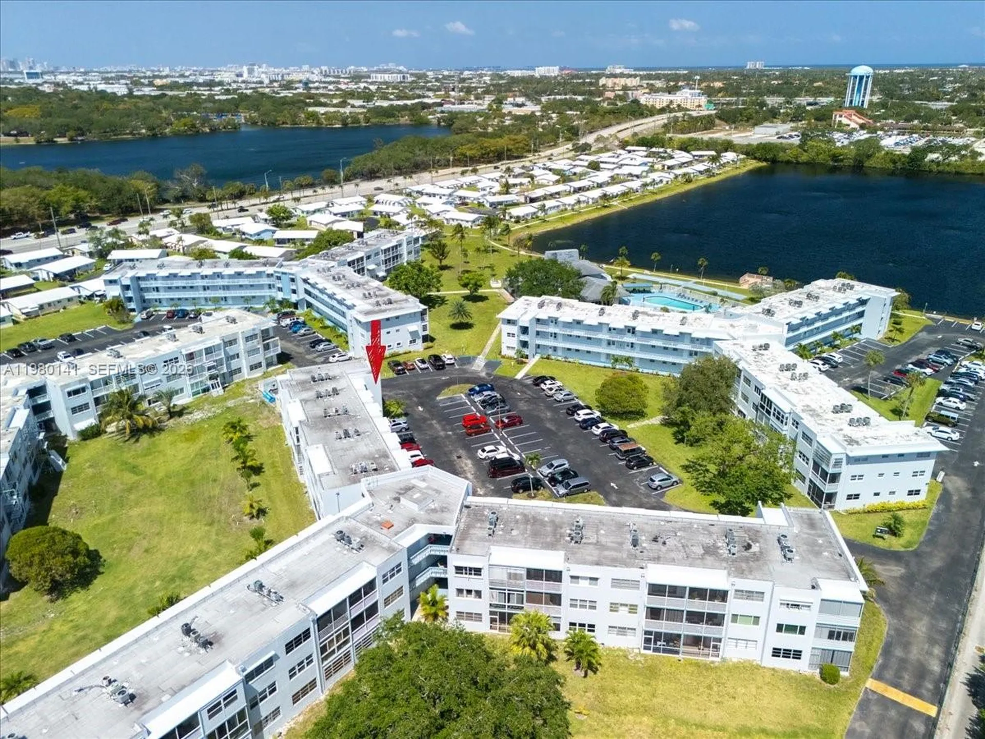 2200 Park Lane Hollywood FL 33021