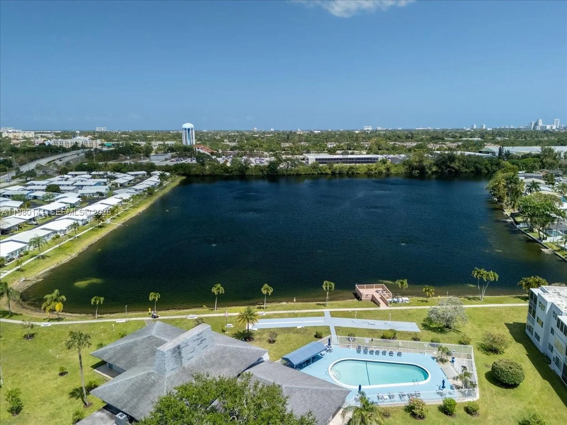 2200 Park Lane Hollywood FL 33021