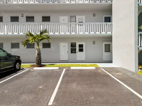 2200 Park Lane Hollywood FL 33021
