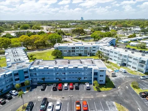 2200 Park Lane Hollywood FL 33021