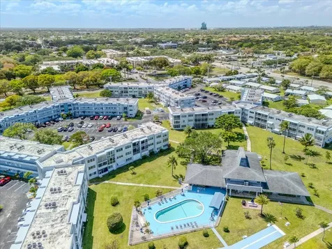 2200 Park Lane Hollywood FL 33021