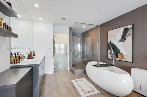 3927 NE 171st Street North Miami Beach FL 33160
