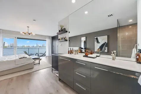 3927 NE 171st Street North Miami Beach FL 33160