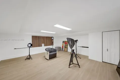 3927 NE 171st Street North Miami Beach FL 33160