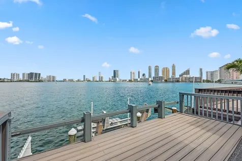 3927 NE 171st Street North Miami Beach FL 33160